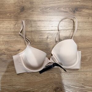 Victoria’s Secret Lined Demi Beige Bra. 32C.